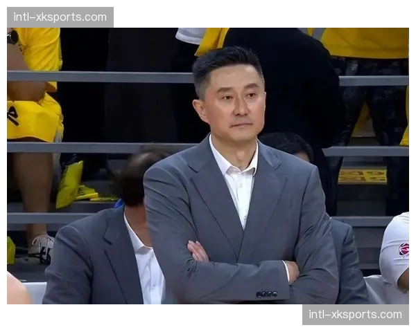 【2026年4月CBA联赛高位压迫体系趋势报告·赛后·通讯战术通讯：广东队杜锋如何通过“1-2-1-1”阵型变化瓦解北京队进攻