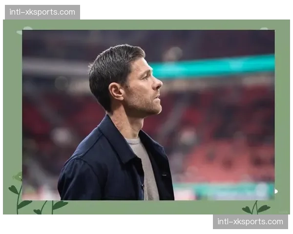 勒沃库森主帅谈赛季目标：确保欧冠资格，冲击德国杯冠军